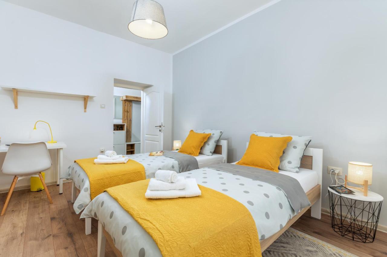 Lovely House With Garden Near City Centre Pula Exterior foto