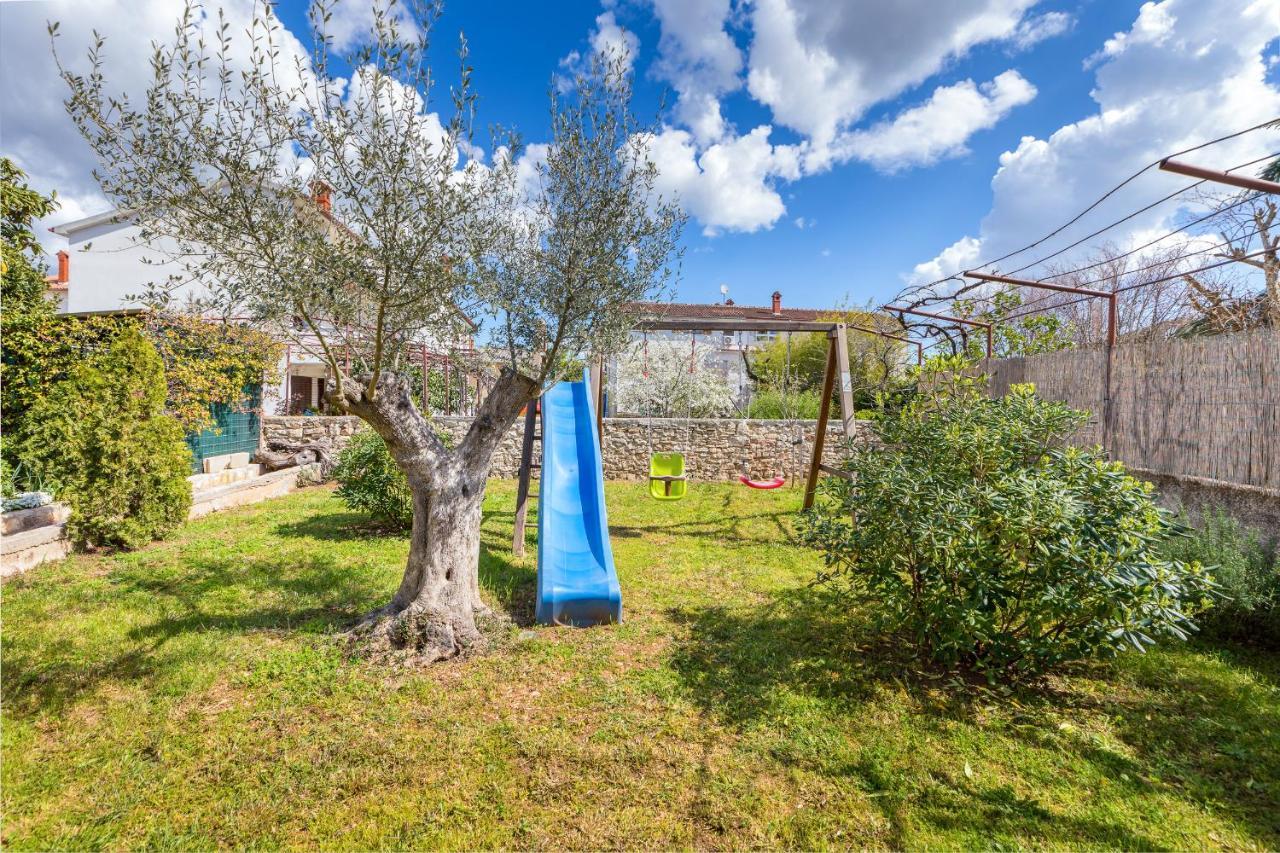Lovely House With Garden Near City Centre Pula Exterior foto
